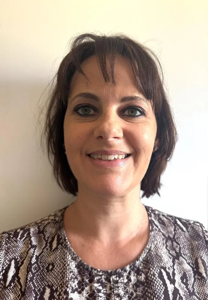 Portrait d'Hélène PHELIPPONNEAU-VIRVES, 2e adjointe au maire de Rebigue